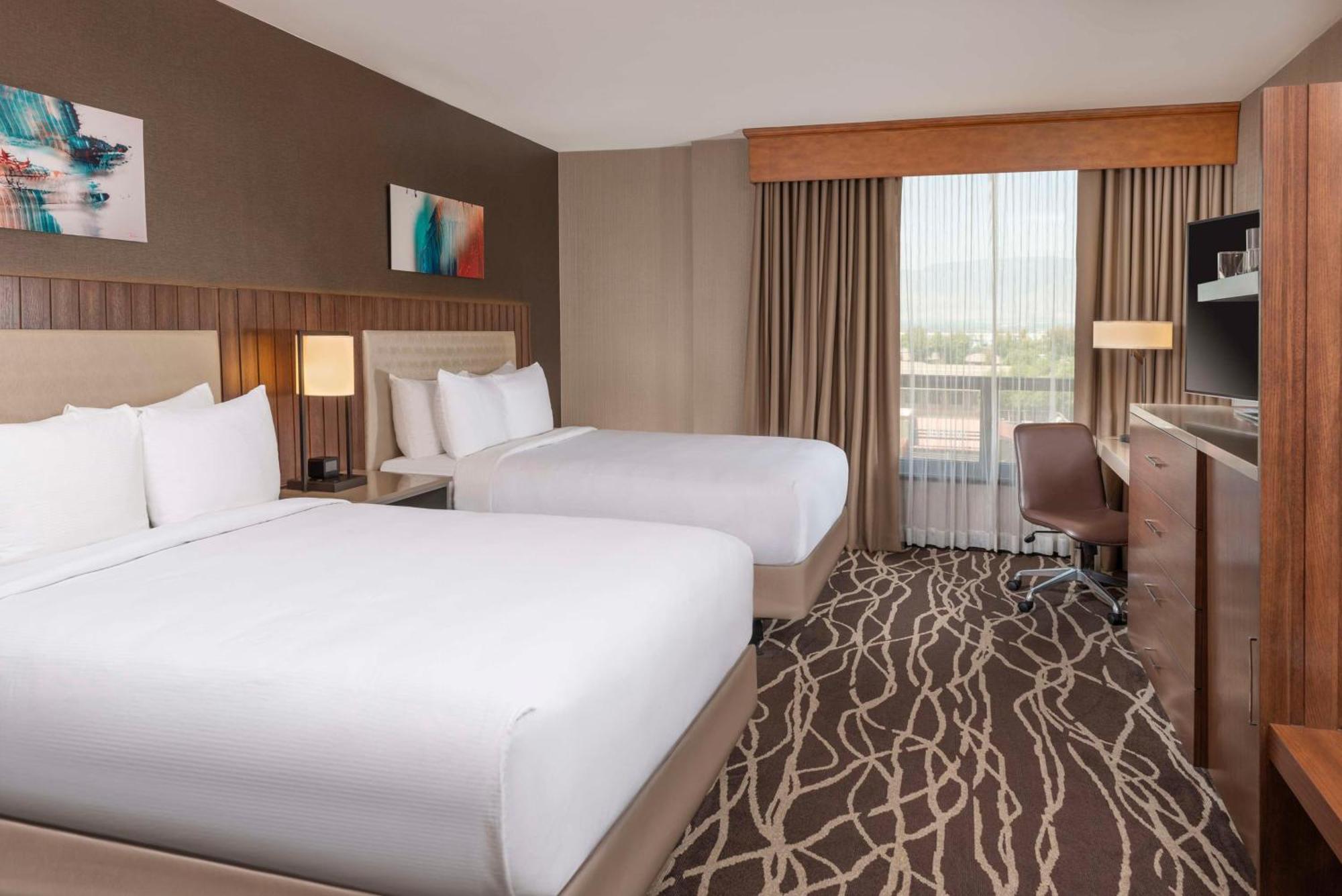 Hotel Doubletree By Hilton San Bernardino Exteriér fotografie